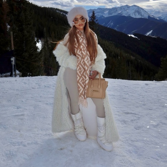 Cream Faux Fur Coat - Picture 4 of 4